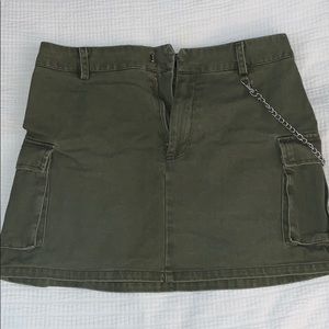 Forever 21 Curb Chain mini skirt, M